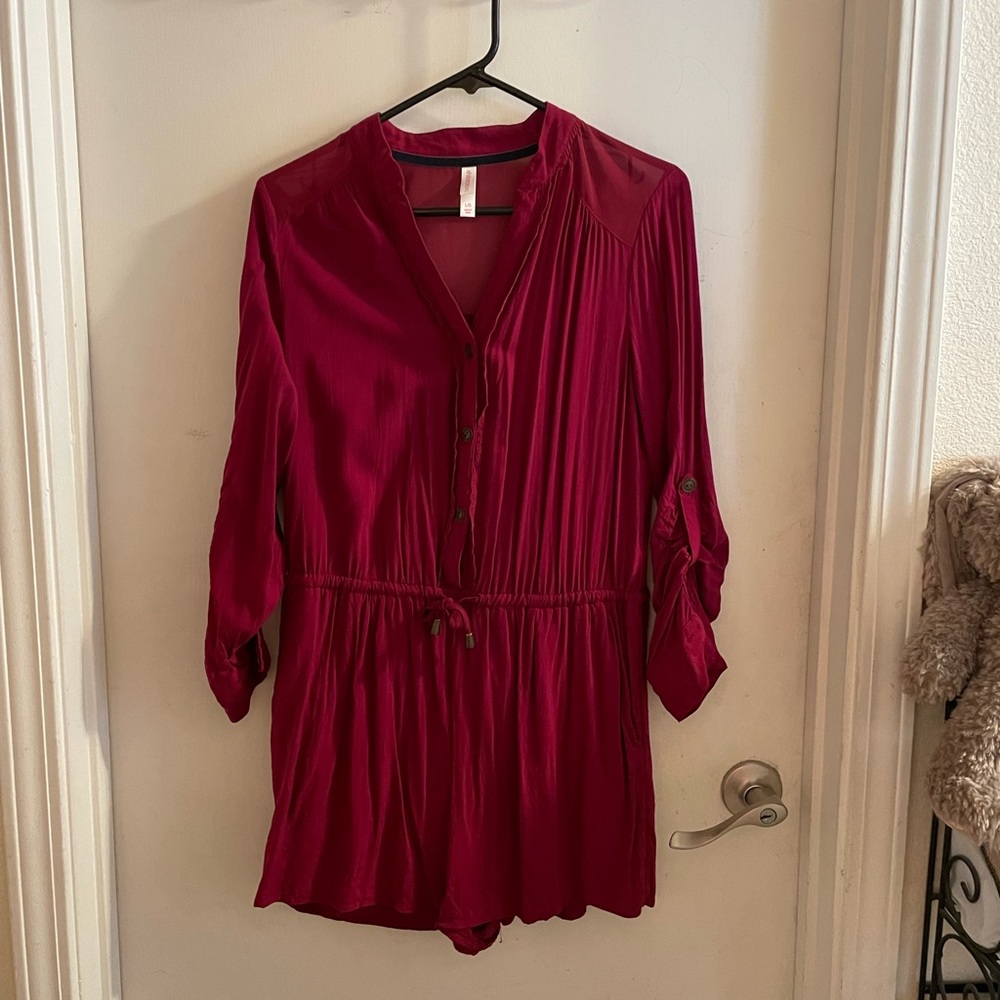 Xhilaration Maroon/Burgandy Romper With Pockets Size Large
